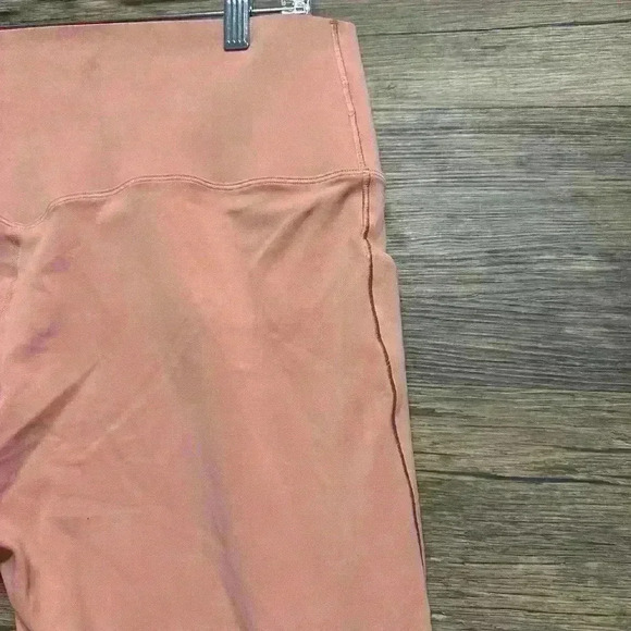 Nike Peach Women’s Leggings Size 2XL - Picture 4 of 8